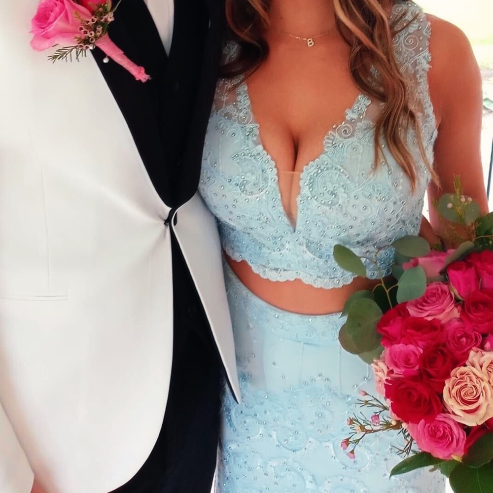 Lucci Lu prom dress